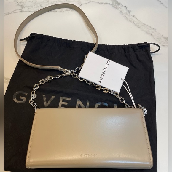 Givenchy 4G Leather Wallet On Chain Dune $990 - Picture 14 of 16